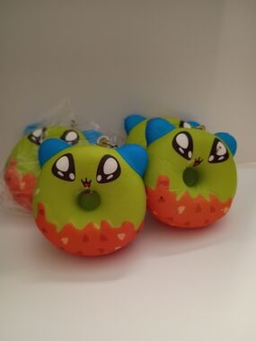 Set Of 4 Cute Kawaii Green & Orange Donut Bear Squishy Keychains